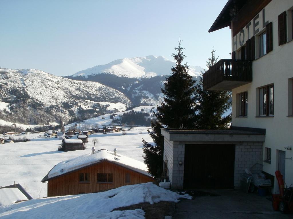 Hotel Pez Ault Disentis Eksteriør billede