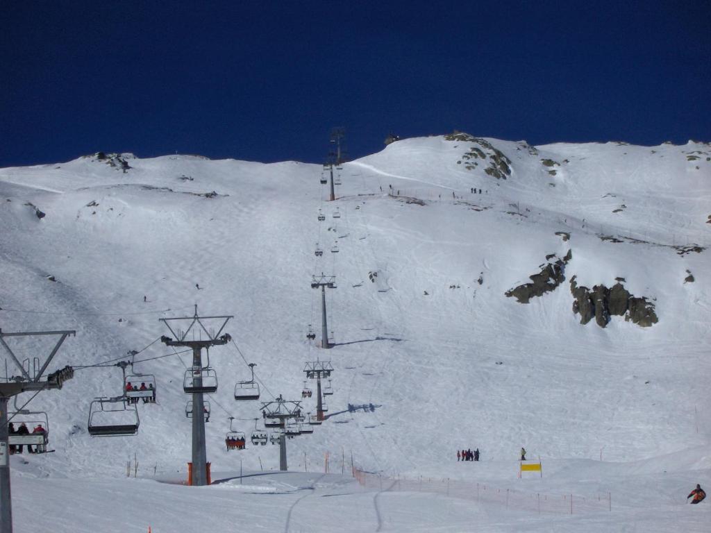 Hotel Pez Ault Disentis Eksteriør billede