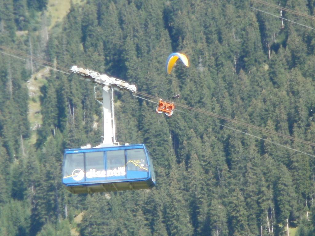 Hotel Pez Ault Disentis Eksteriør billede